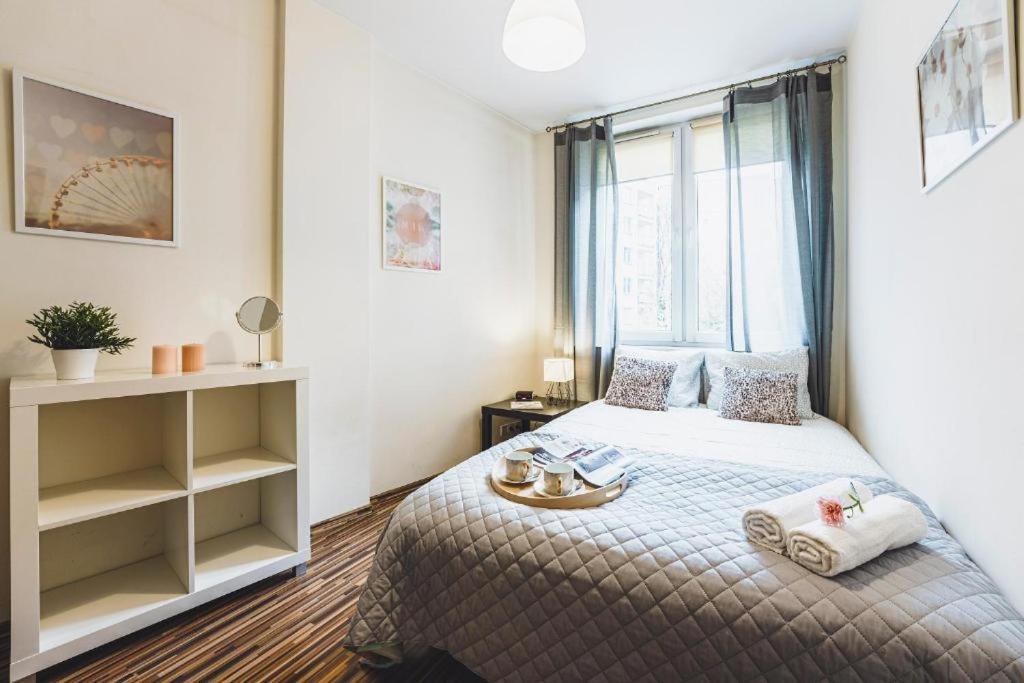 Apartament Niecala Queens Superior Люблин Екстериор снимка